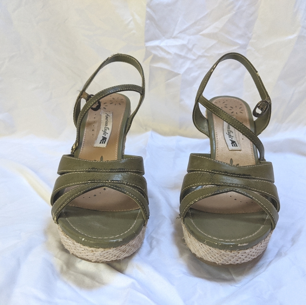 American Eagle Sandals